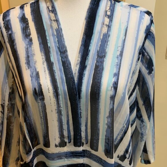 Zozo 3/4 Sleeve Draped Top Size XL - Picture 2 of 5